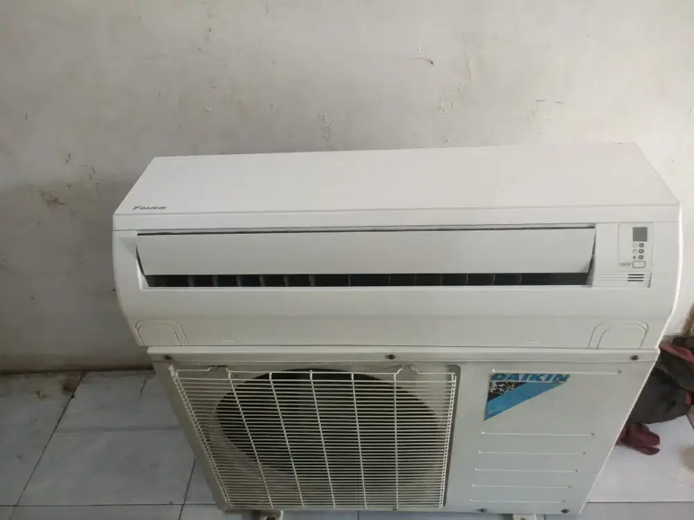 Jual ac daikini 3/4 pk  lowwat 600 watt kondisi 95% ori semua