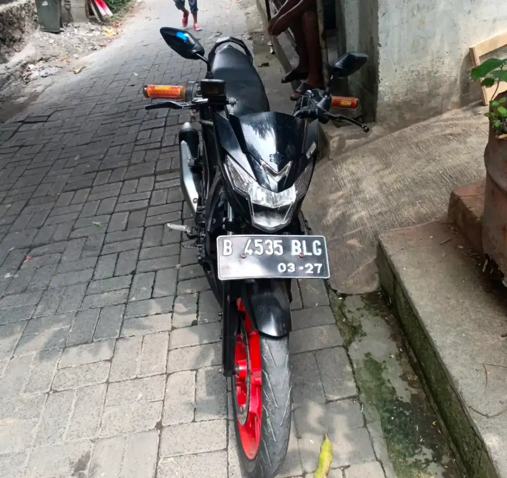 suzuki satria black predator