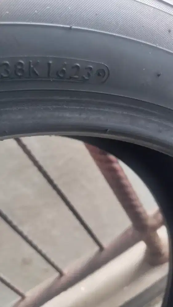 Ban toyo r18 235/50