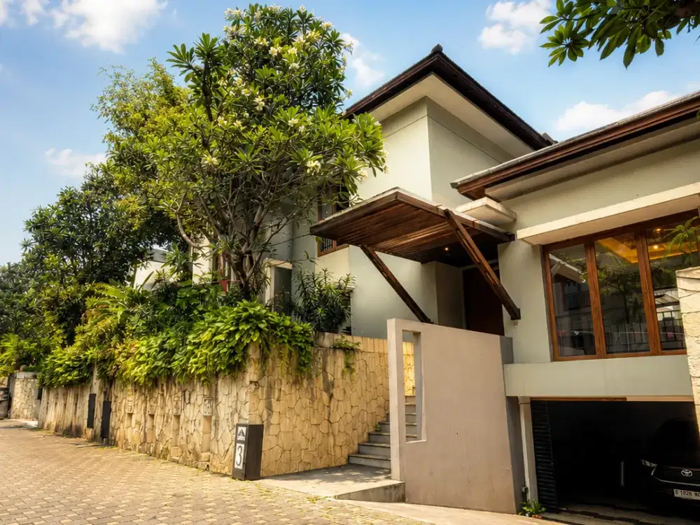 Dijual Rumah Luas di Kemang Dalam Townhouse Jakarta Selatan
