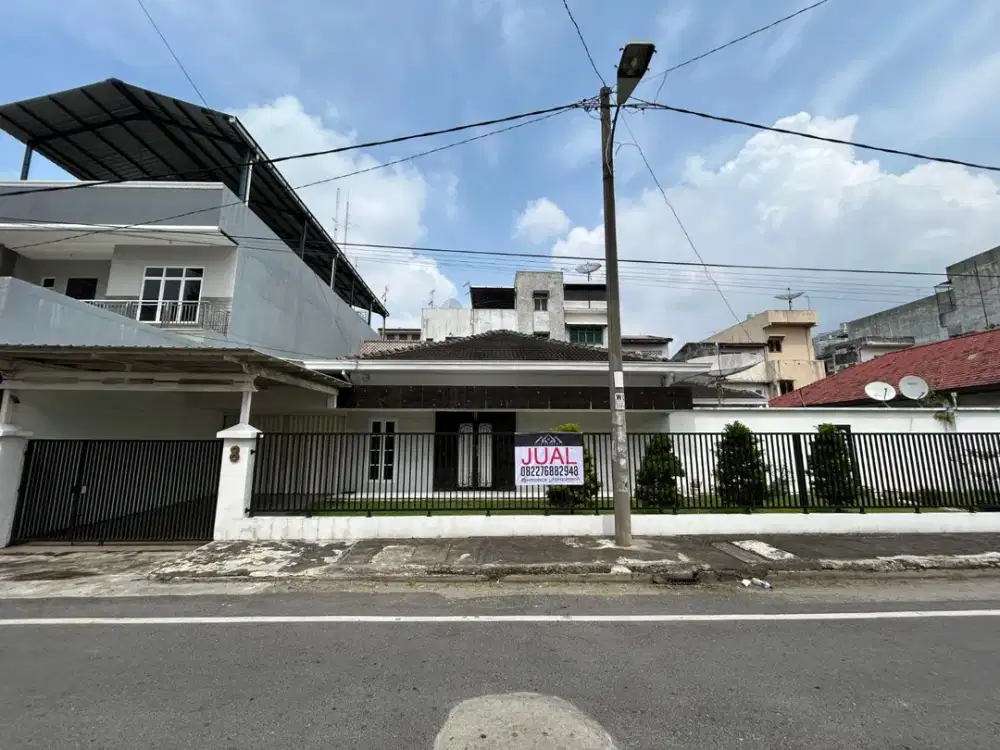 Villa di Jalan Lombok ( Dekat Jalan HM Yamin )