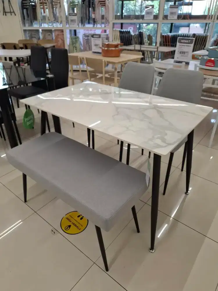 Meja Makan Keramik Set Milav