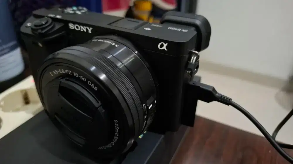 !! Dijual Kamera Professional SONY A6400 !!