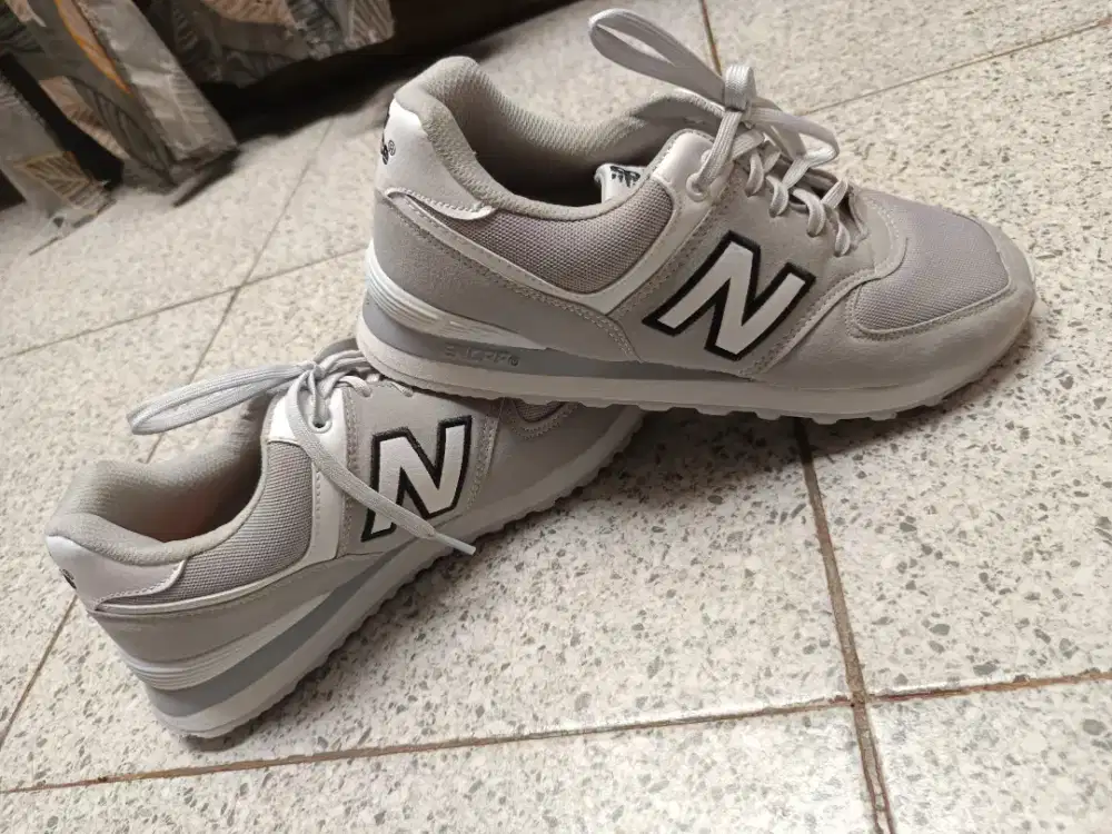 Sepatu cowo/cewe bisa pake,