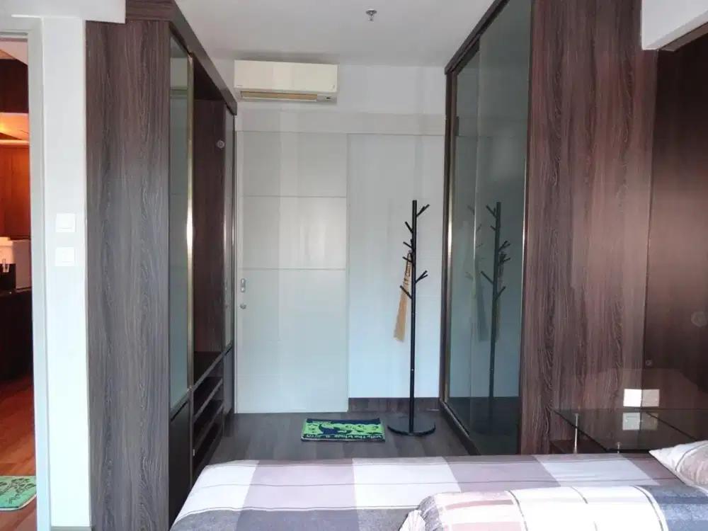 Apartemen La Riz Mansion Full Furnish Premium Listrik 8800 Watt View Pool