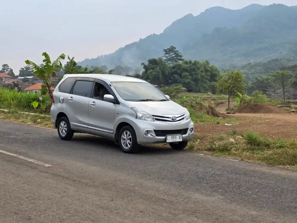 Toyota avanza G 2015