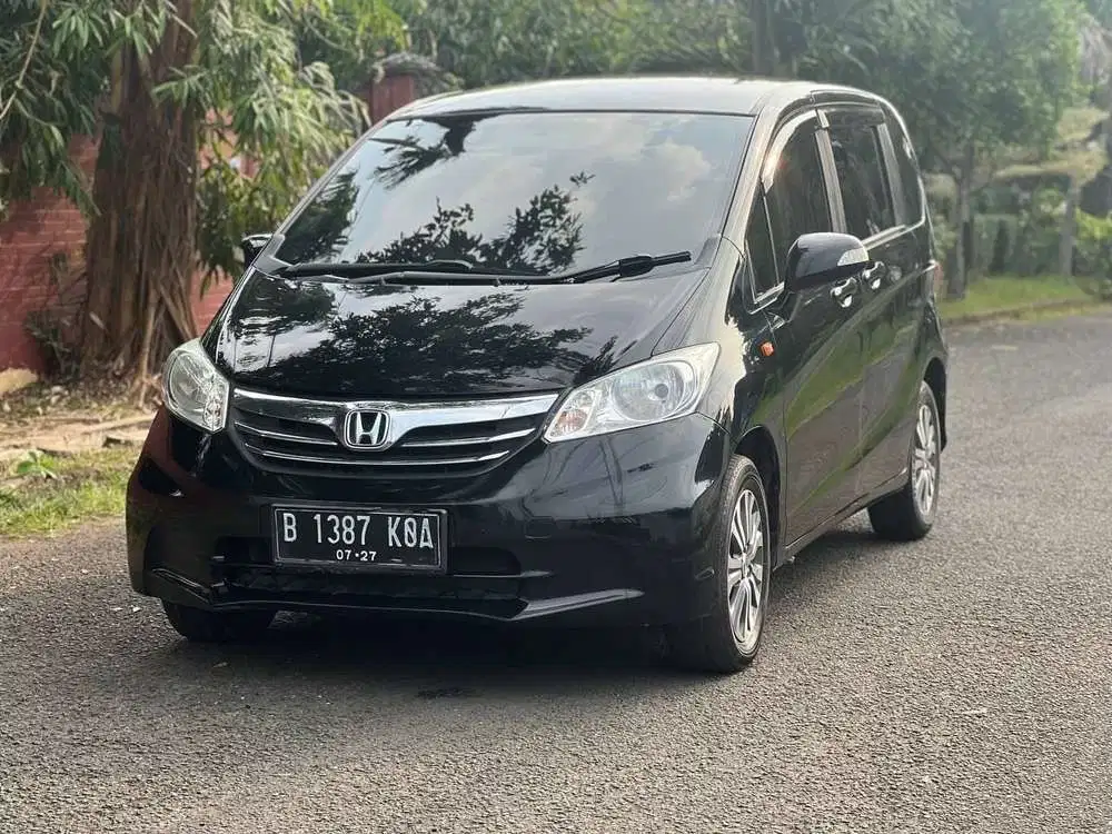 Honda Freed 2012 Bensin