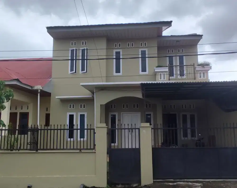 Dijual santai rumah kos kosan/ rumah pribadi 2 lantai