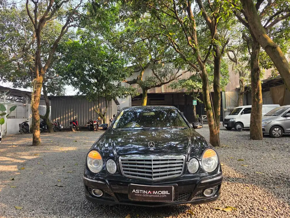 ISTIMEWA MERCEDES BENZ E280 3.0 AT MATIC 2009 ASTINA MERCY ISTIMEWA
