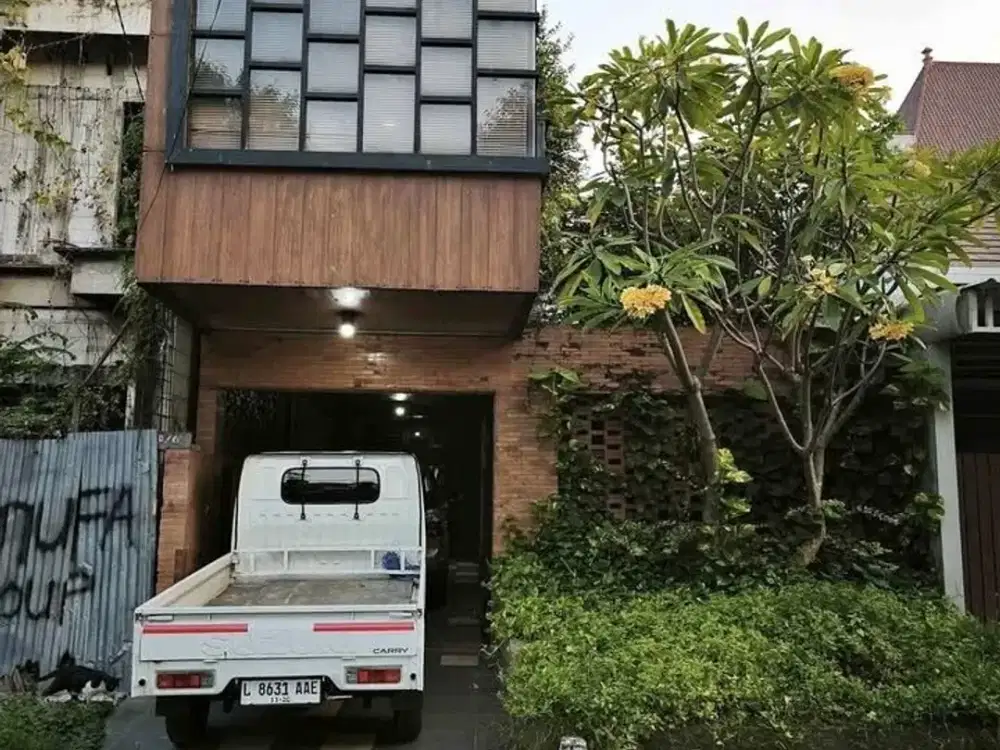 GAYUNGSARI BARAT DESAIN TROPIS MODERN LANGKA