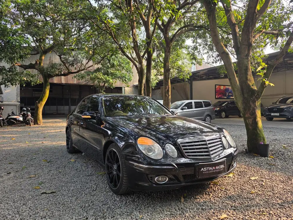 ISTIMEWA MERCEDES BENZ E280 3.0 AT MATIC 2009 ASTINA MERCY ISTIMEWA