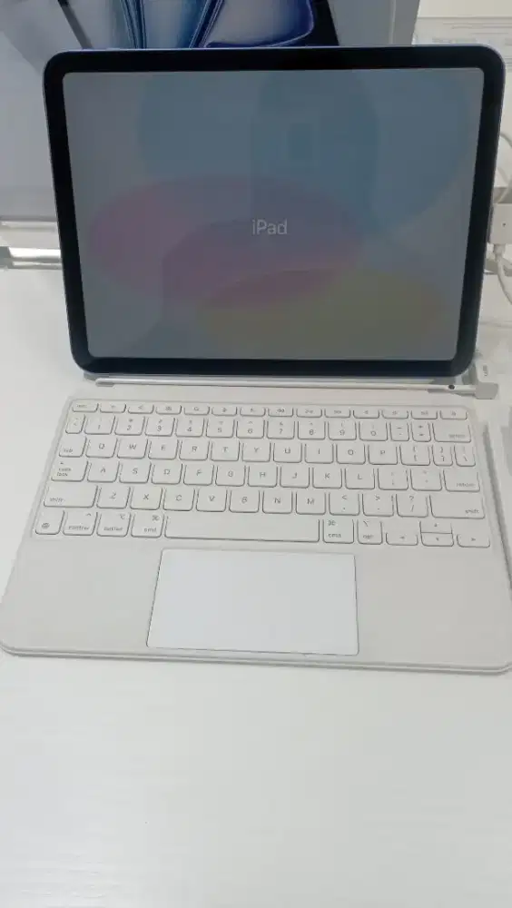 iPad + Keyboard | Siap Dipakai
