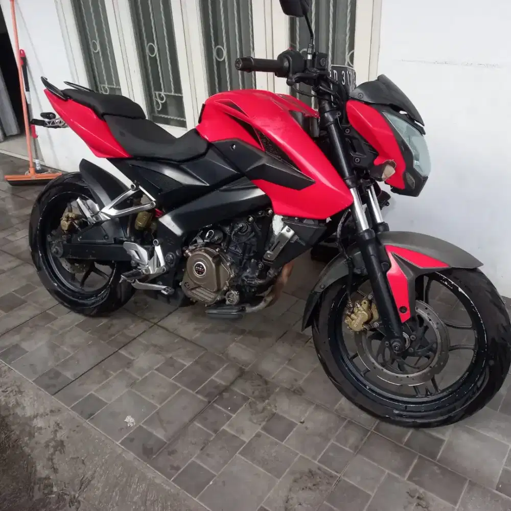 Kawasaki Bajaj Pulsar Ns200 motor bandung