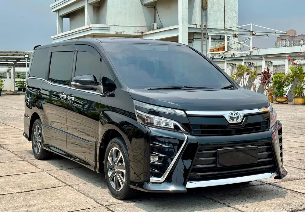 [DP 50JT] TOYOTA VOXY 2.0 AT 2021 HITAM ISTIMEWA TT 2020