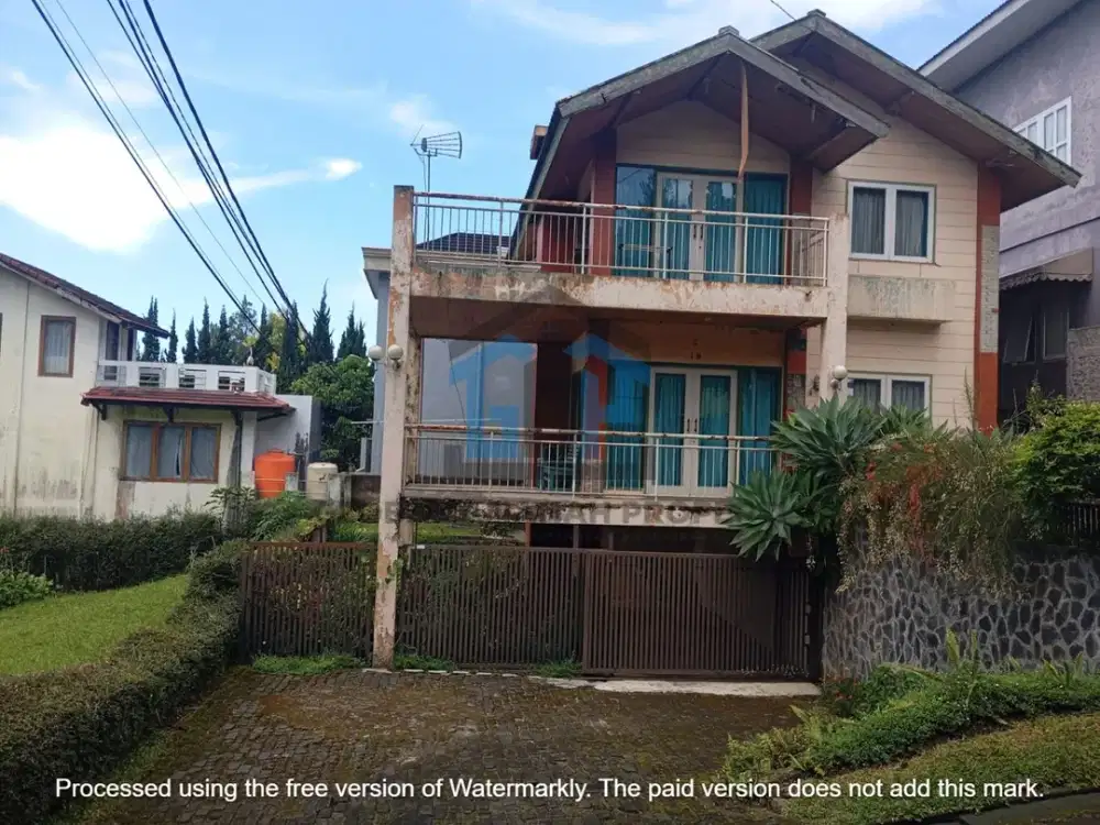 Turun Harga Dijual Rumah Villa Cisarua Lembang SHM Cocok Untuk Investasi