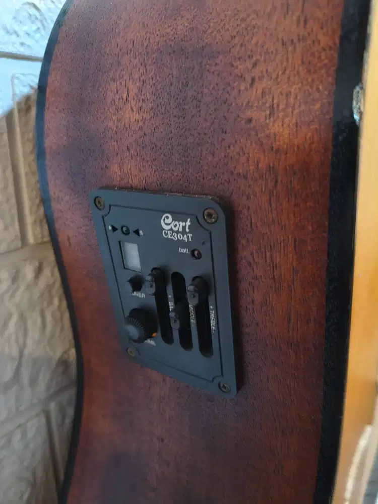 Gitar Akustik Elektrik Cort Original Setting Ceper Empuk Tanam Baja