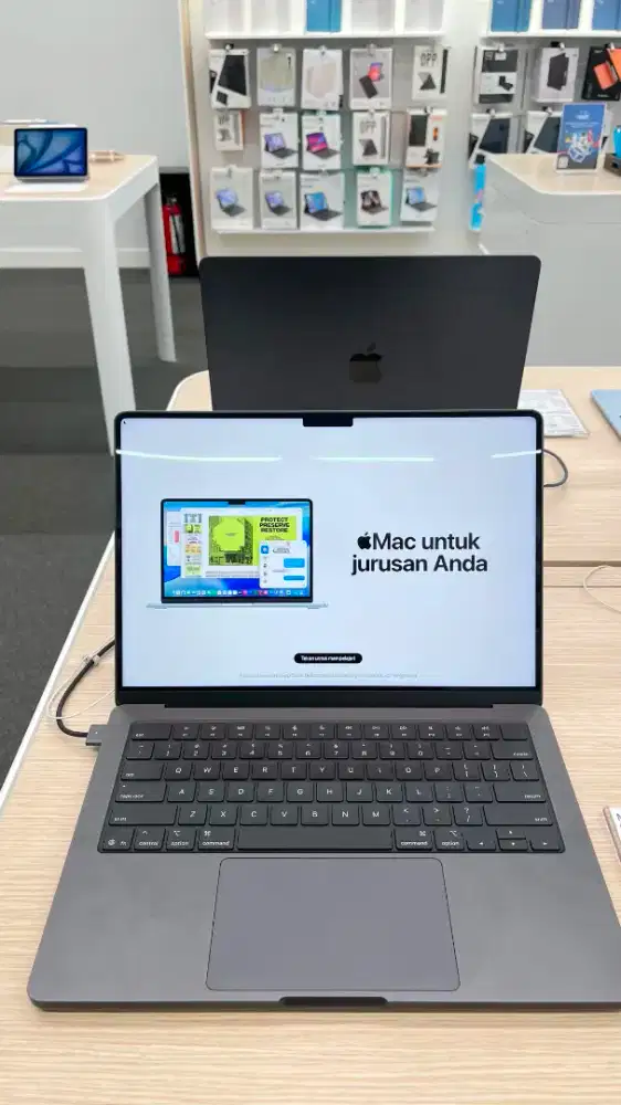 Macbook pro m5 14 inc