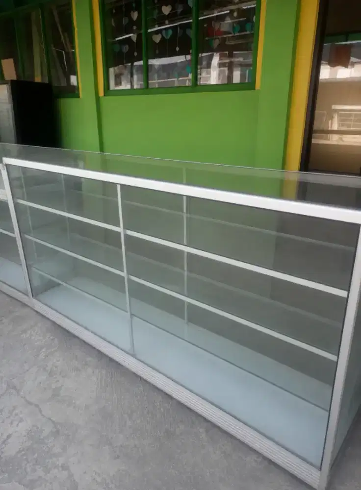 Etalase panjang 2 Meter