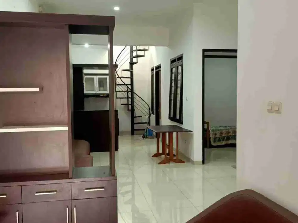 Disewakan Rumah Siap Huni Full Furnished di Singgasana Pradana Mekar Wangi Bandung