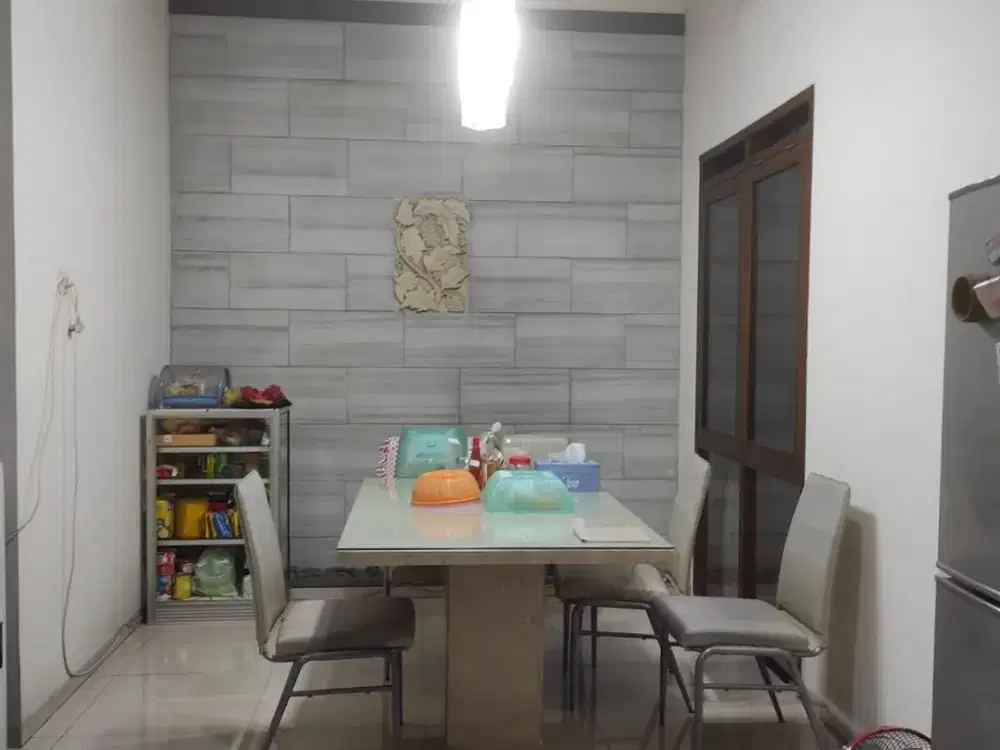 Termurah Rumah 1,5 Lantai di Taman Holis Indah 2 Bandung