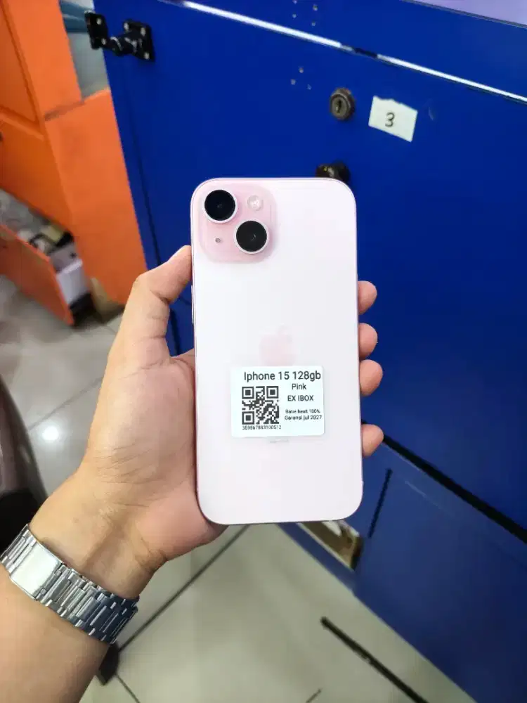 Seken Iphone 15 basic 128gb Garansi On Juli 2027