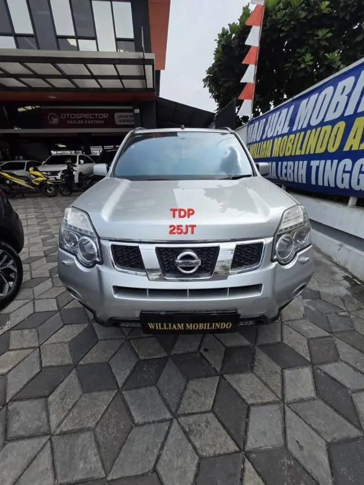 Nissan Xtrail 2.0 Matic Tahun 2012 Kondisi Mulus Terawat Istimewa