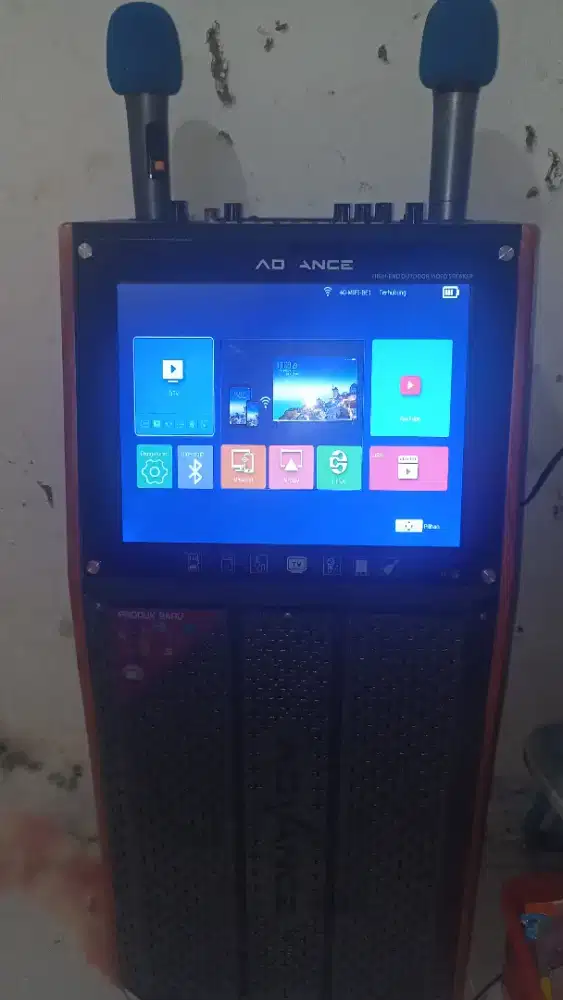 speaker Advance portable LCD