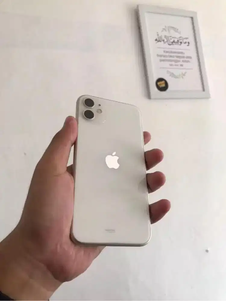 Iphone 11 64GB SECOND KREDIT DP 0