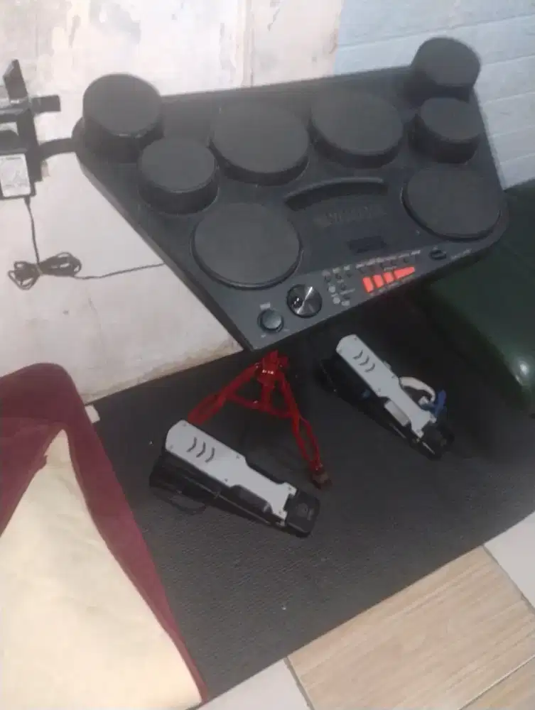 Drum yaha dd 75 with pedal