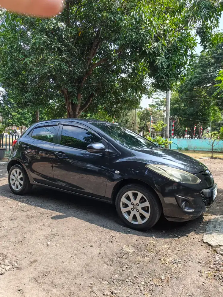 Mazda 2 S 1.5 HB 2011 MT mobil rawatan