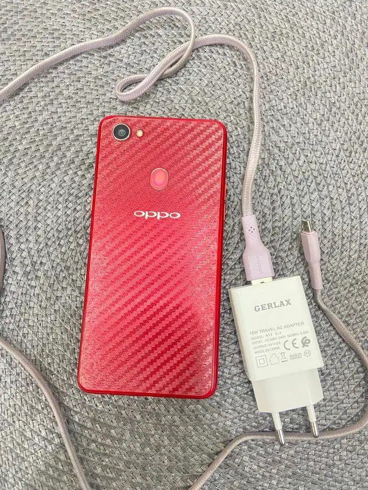 OPPO F7 4/64GB Merah