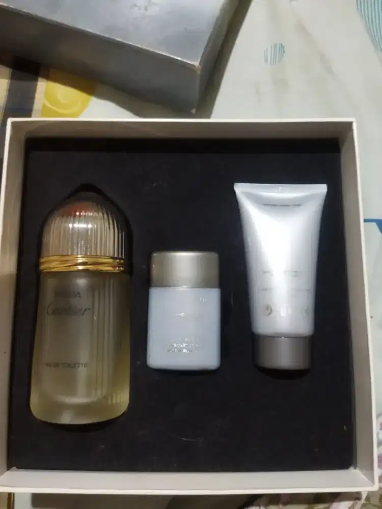Packet Parfum Pasha de Cartier isi 50% + Face soap & Deodorant
