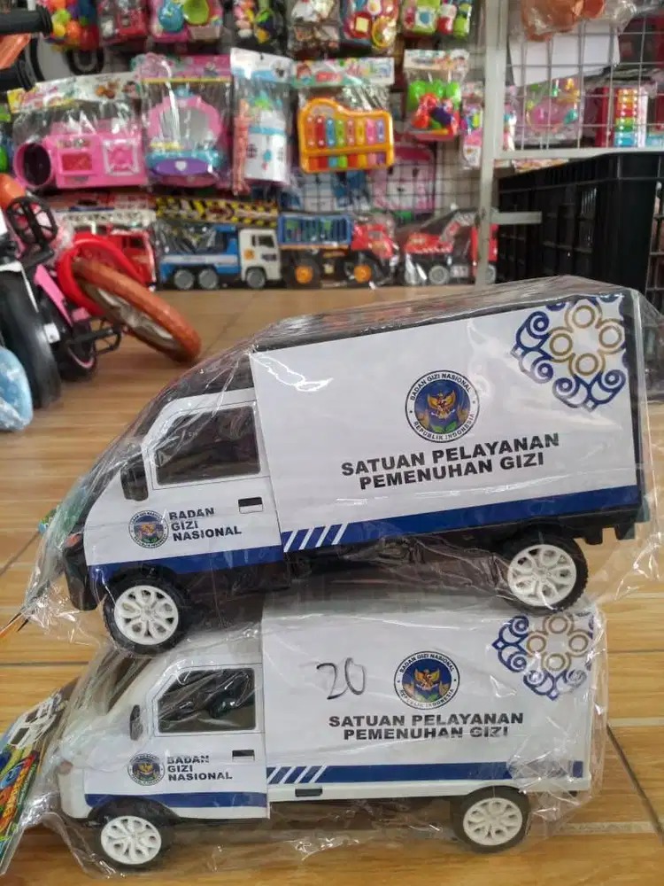 mainan anak truck box mbg