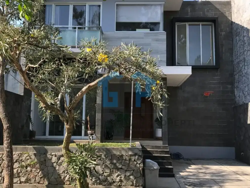 Dijual Rumah Komplek Ciwaruga Bawah Ada Taman Belakang Dkt POLBAN ULBI