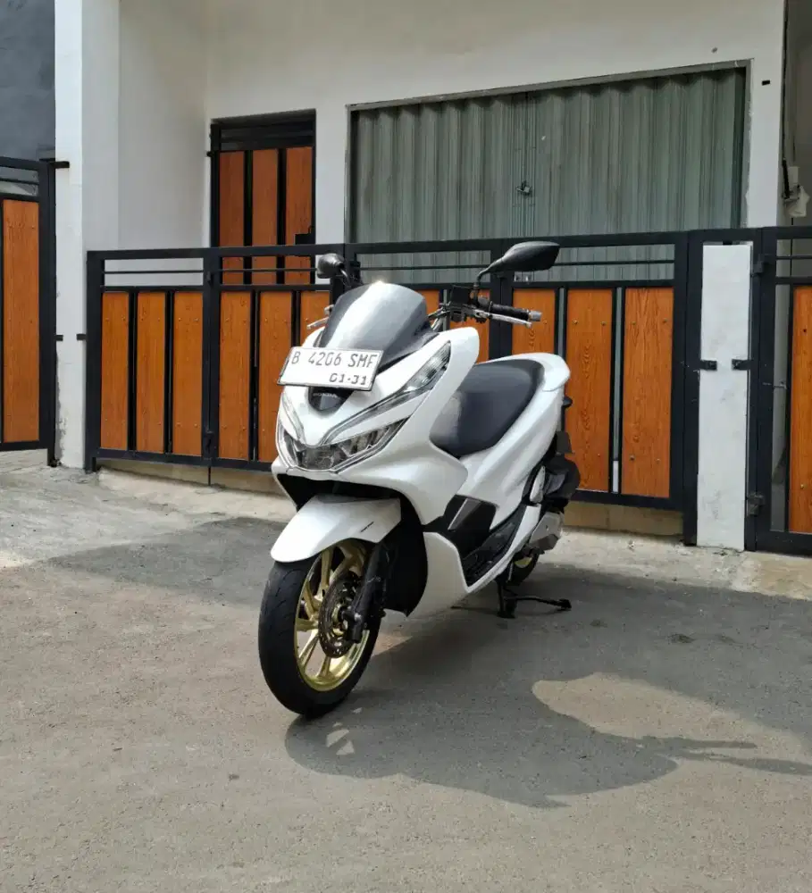 Honda PCX 150 CBS ISS Keyless MULUSSS Pajak Panjang