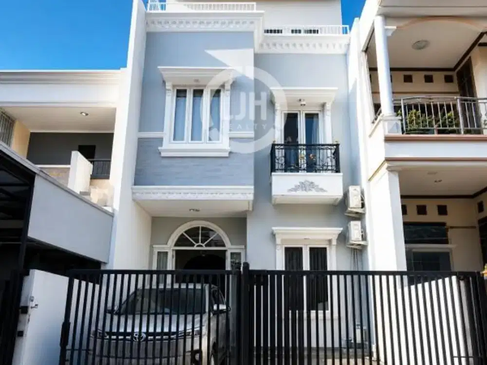 Rumah di Kelapa Molek Kelapa Gading, Cantik 3 Lantai
