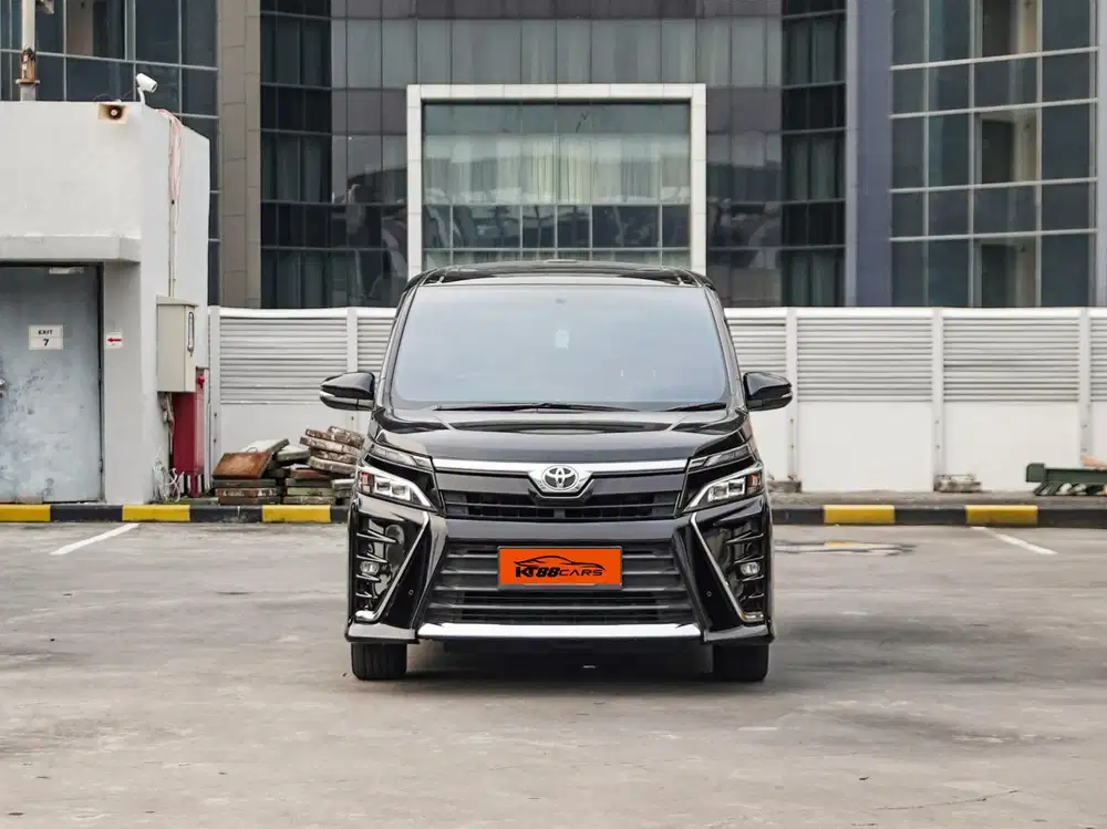 TDP 30 jt !!! Toyota Voxy 2.0 AT 2019 Hitam