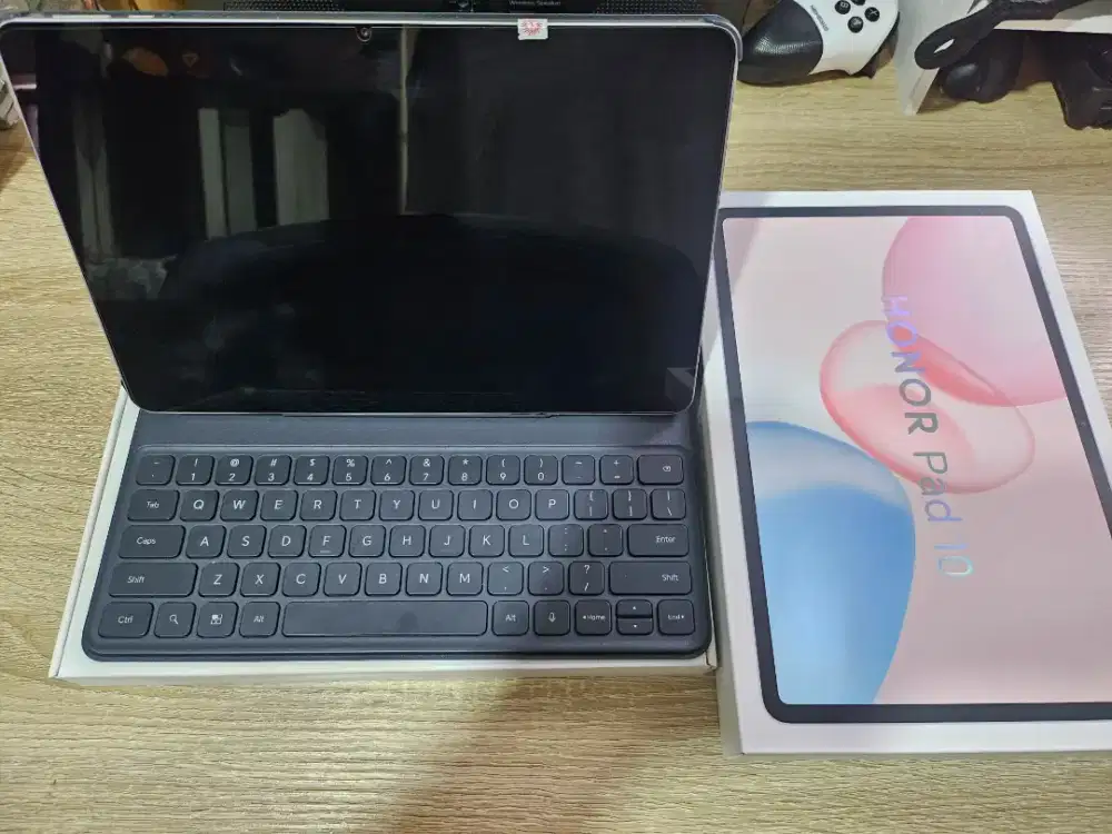 Tablet honor pad 10 8/256, garansi on