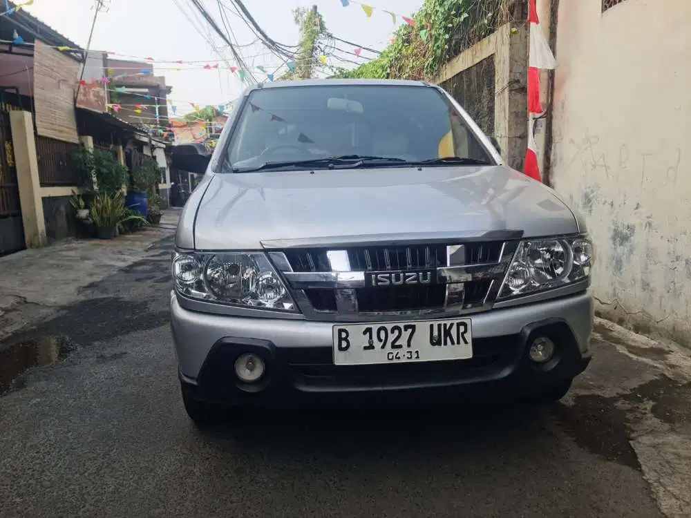 Isuzu Panther LV Turbo  2011 Manual
