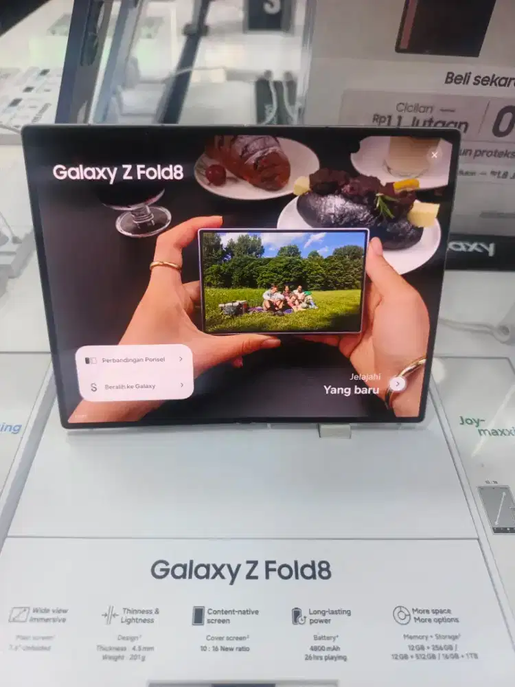 Samsung Galaxy Z fold 8