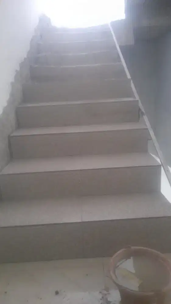 Pasang keramik dan renovasi