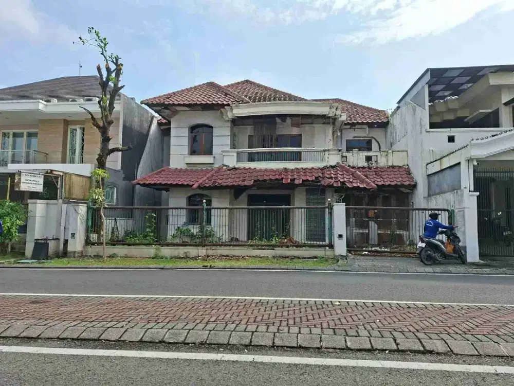 Dijual rumah butuh renov di Raya Balerina Citraland