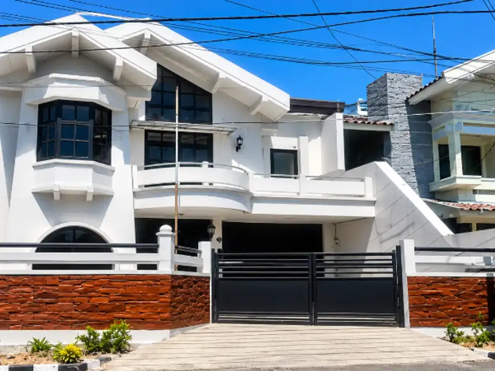 Rumah 2 Lantai Manyar Kertoarjo Strategis Dekat Pusat Kota Surabaya