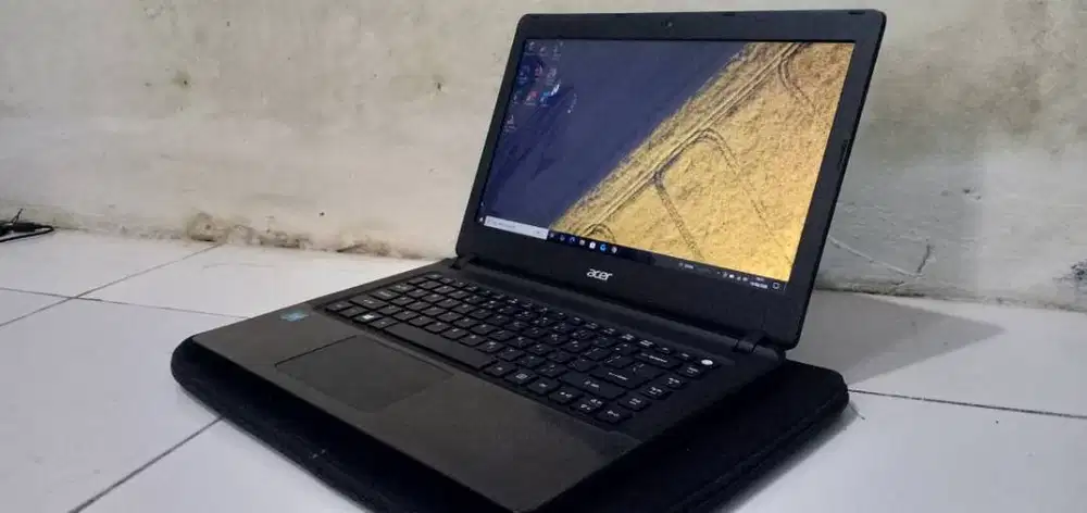 Laptop Acer ES1-432, Celeron N3350, RAM 10GB HDD 500GB, MULUS NO MINUS