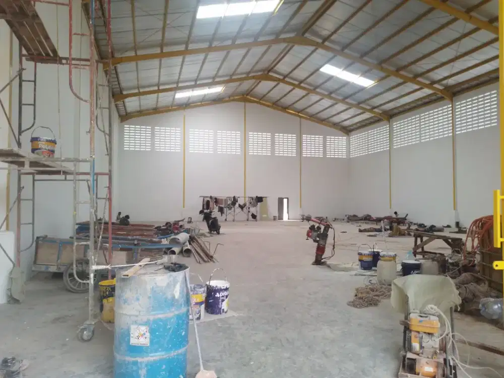 Disewakan Gudang Bagus Siap Pakai Ada Office di Kawasan Pergudangan Kav Dpr Cipondoh Tangerang