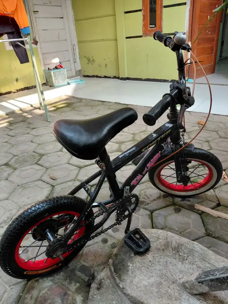 Sepeda anak uk 12