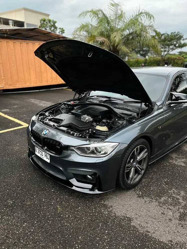 BMW F30 320i LUXURY LENGKAP HIDUP