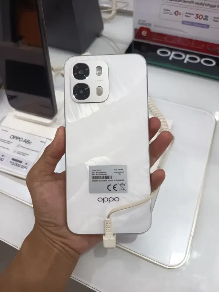Oppo A6s 8/128 White