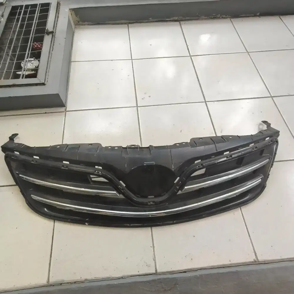 Grill Toyota altis