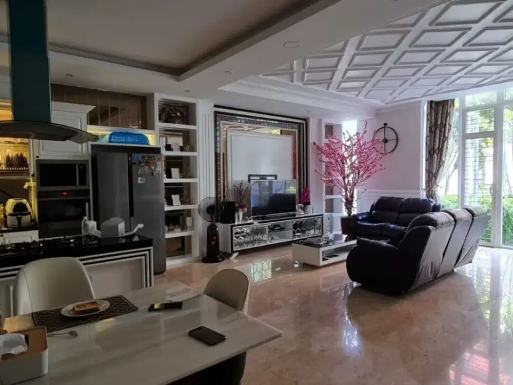 Jual Furnish dan Interior Designed Bangunan 3 Lantai + Basement di Townhouse Springhill, Pademangan